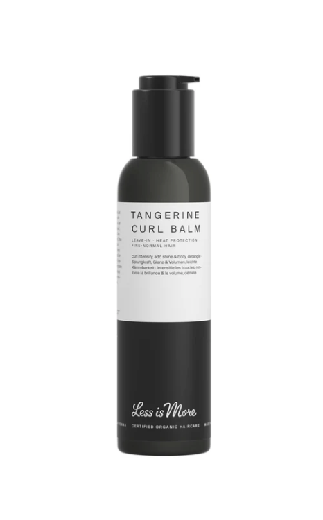 Baume tangerine curl less is more